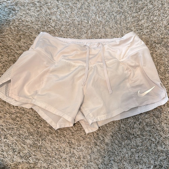 Nike - Picture 1 of 3